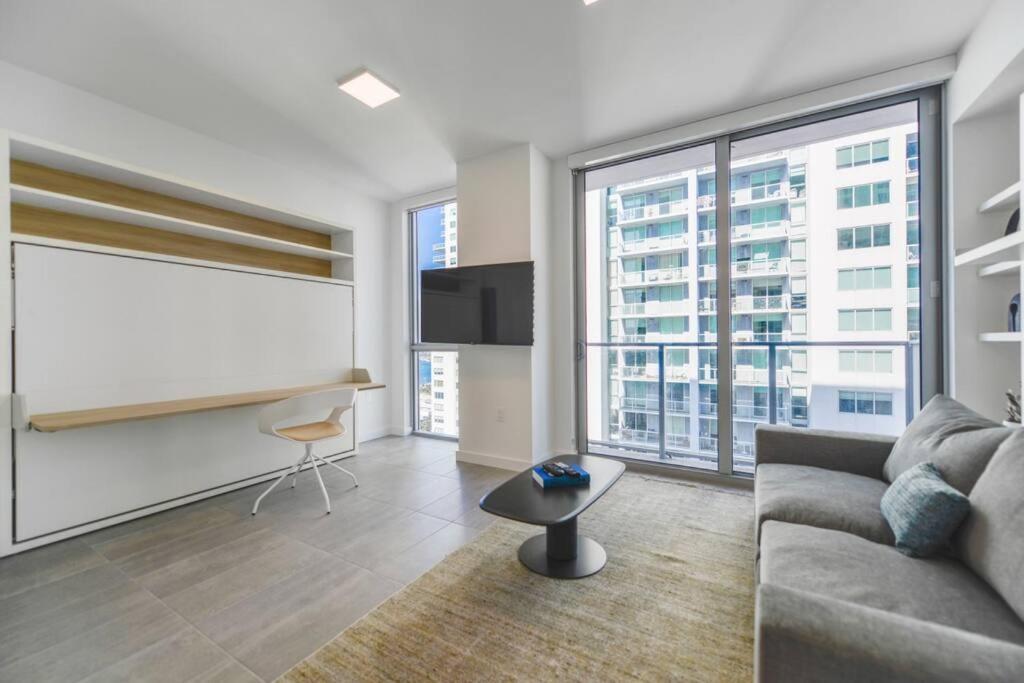 Wonderful Studio Apartment With Great Views And Pool ميامي المظهر الخارجي الصورة