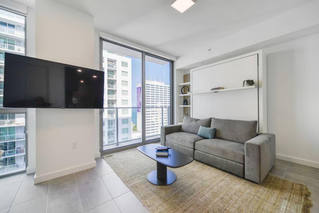 Wonderful Studio Apartment With Great Views And Pool ميامي المظهر الخارجي الصورة